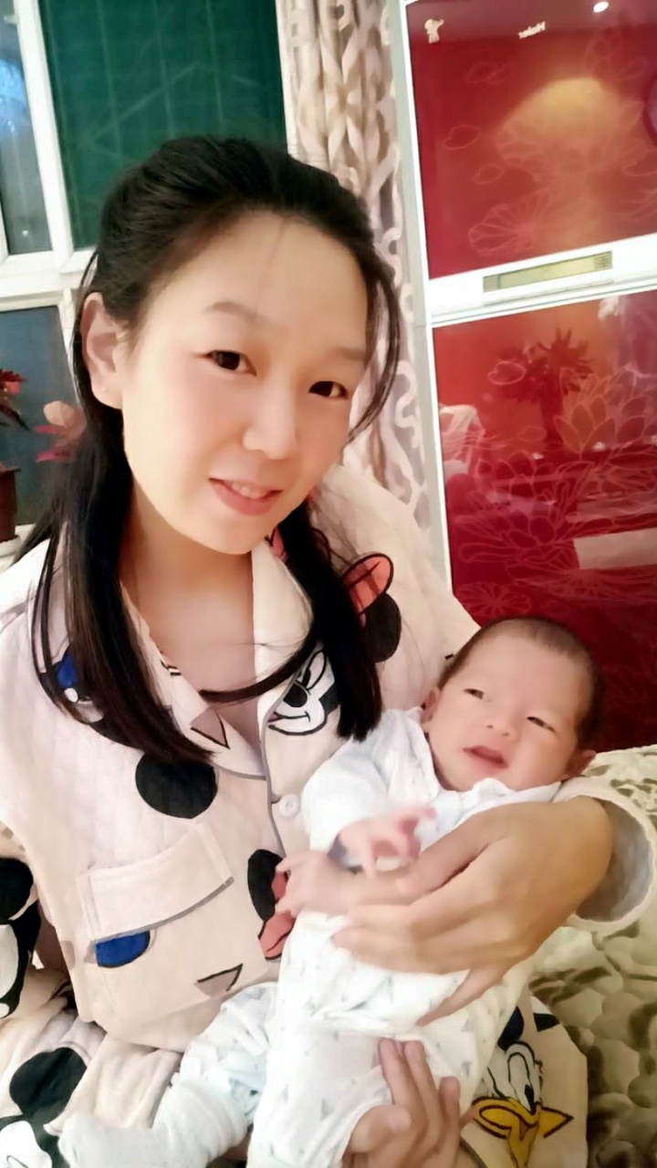 李子昱滿月紀(jì)念