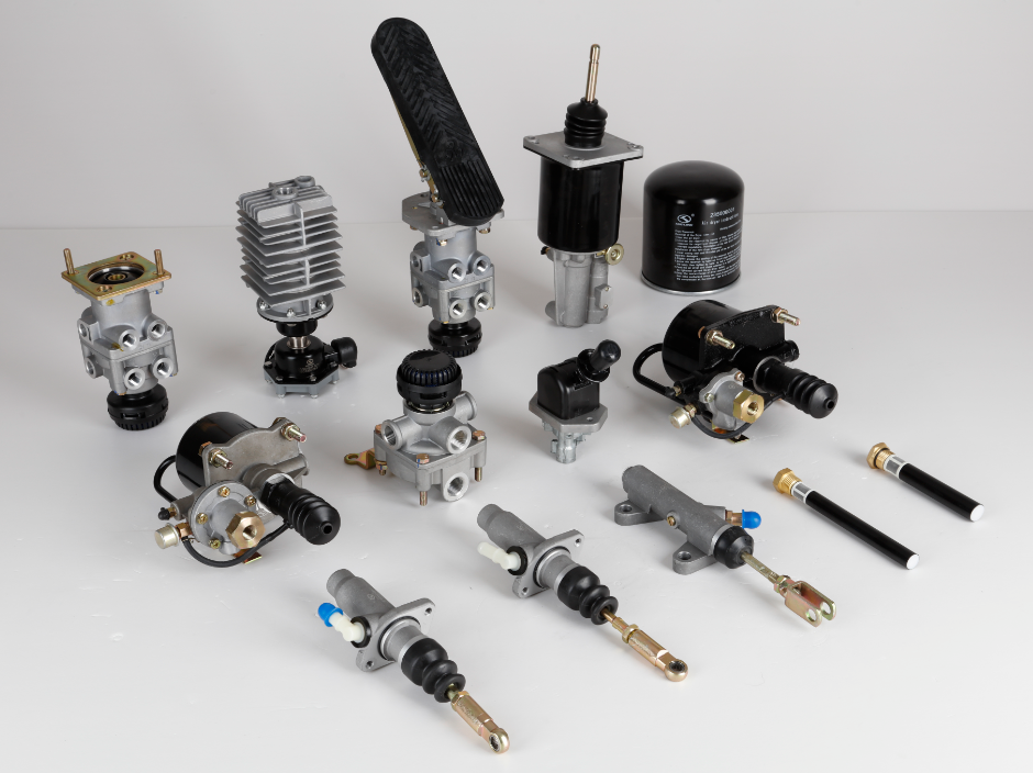 安徽站--金龙客车纯正配件新品体验暨金壳润滑油推广会