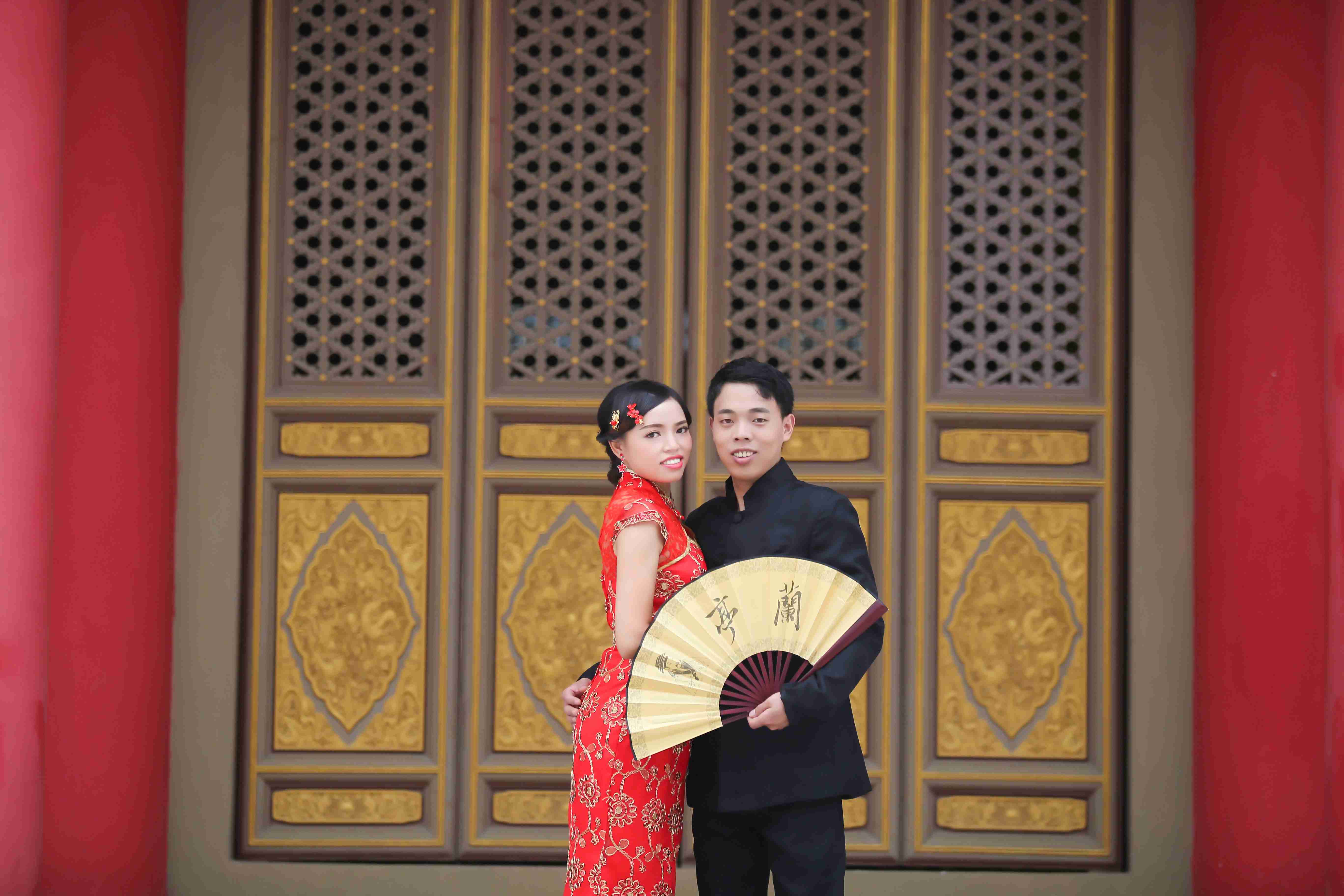 谭龙&朱俊凤结婚邀请函