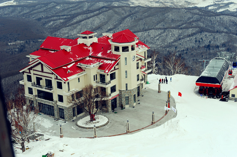 亚布力滑雪场白云宾馆图片