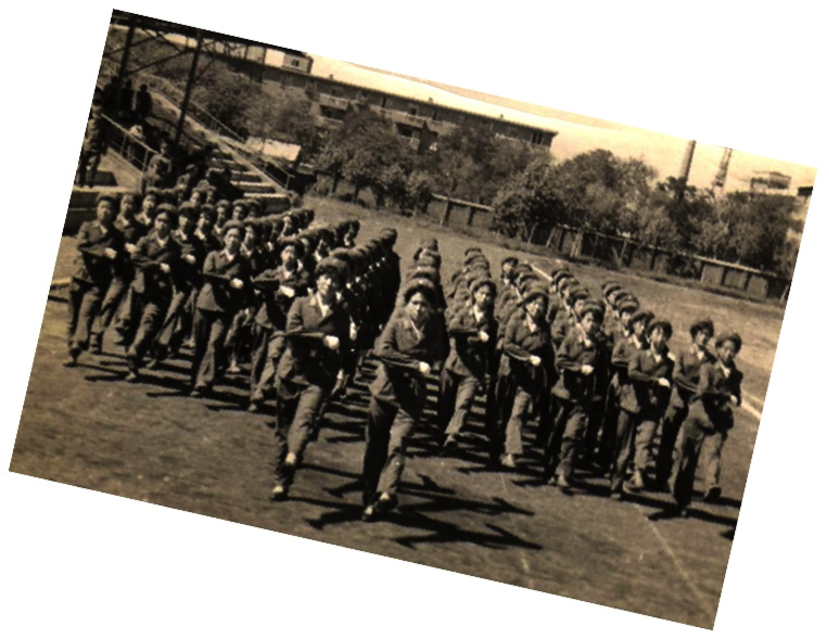 沈阳军区军医学校九队八零级学员全体集合