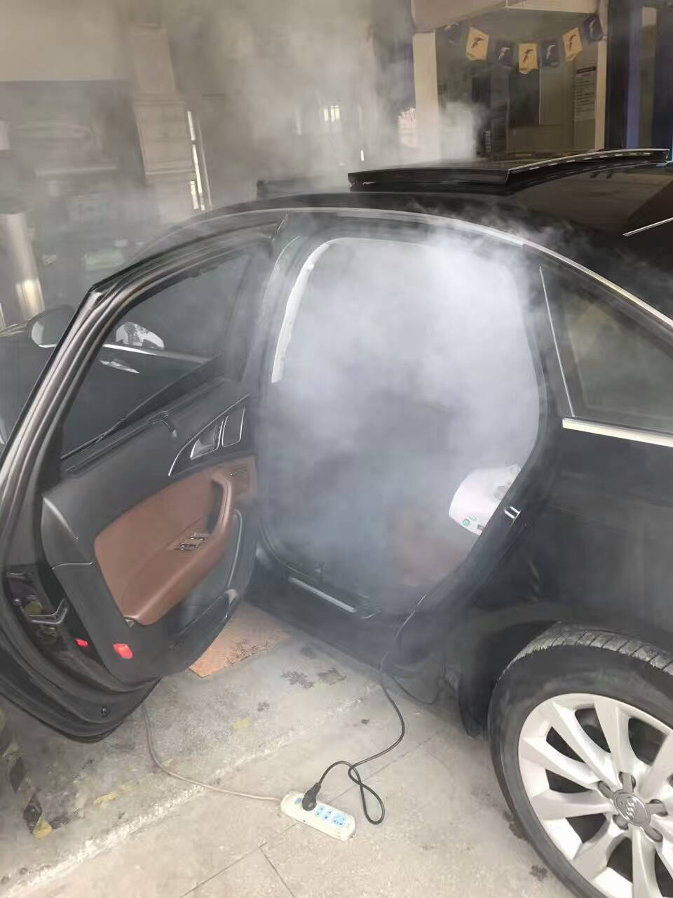 整车消毒 纳米净化 安全彻底 还您一个安全无异味的车内空间