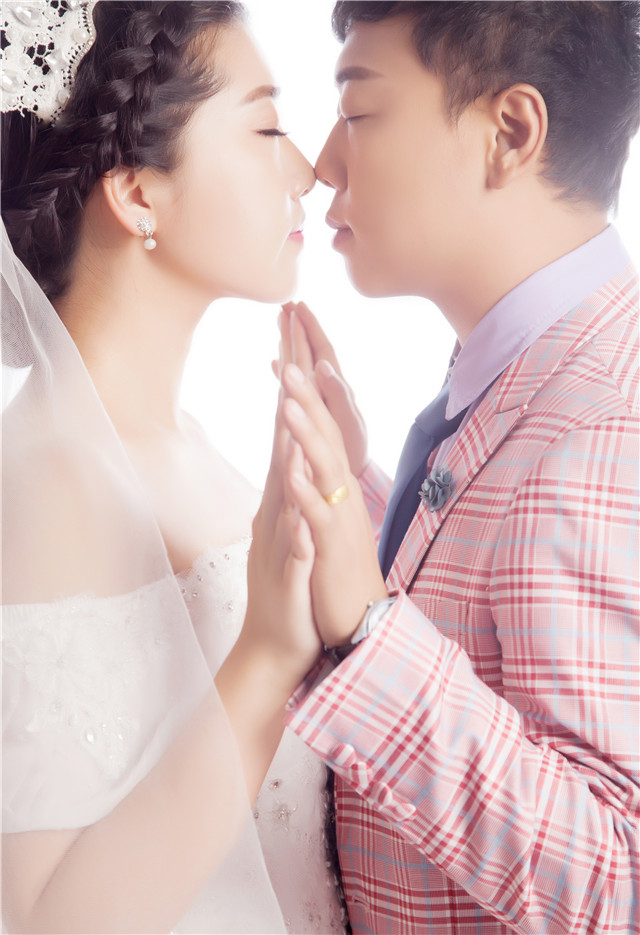 白羽&郭晨晨婚礼邀请函