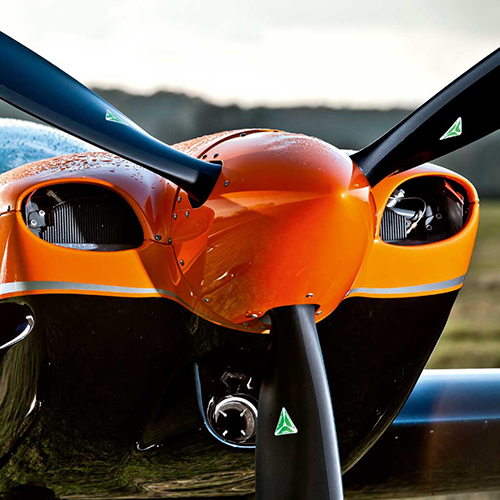 天空联盟—xa42特技飞机